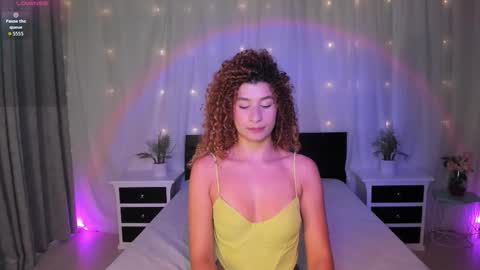 Snapshot of evoletbee chatting on 11.01.25 Evolet online show from 11.01.25