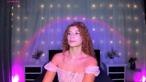 Snapshot of evoletbee chatting on 02.03.26 Evolet online show from 02.03.26