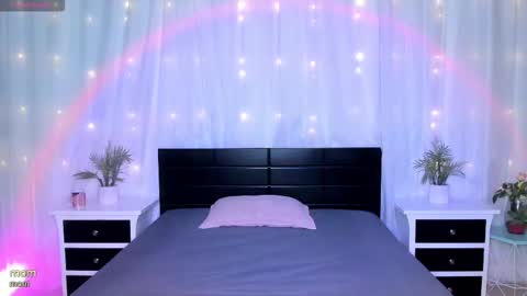 Snapshot of evoletbee chatting on 02.21.26 Evolet online show from 02.21.26