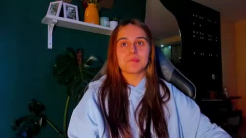Snapshot of evy_orange1 chatting on 06.19.26 EVY online show from 06.19.26