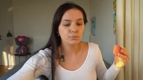 ewelynscott online show from 11.10.25