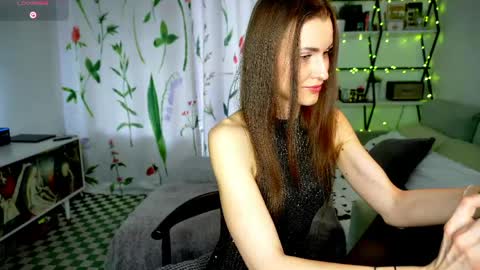 Snapshot of exe_cutie chatting on 06.04.26 Mary online show from 06.04.26
