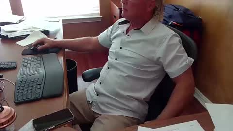 Snapshot of exhibitman69_ldb chatting on 11.04.25 exhibitman69_ldb online show from 11.04.25