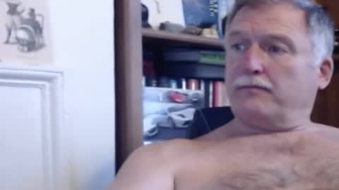 exhibpeacock123 online show from 11.27.25