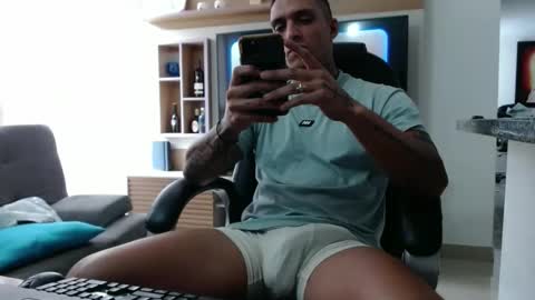 Snapshot of exotic_dude chatting on 09.30.25 camilo online show from 09.30.25