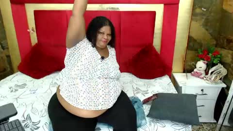 Snapshot of exoticbigmandx chatting on 04.27.26 Mandy online show from 04.27.26