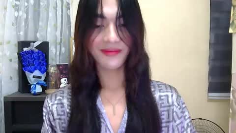 Snapshot of expensive_beautification chatting on 09.13.25 your sexy beautification online show from 09.13.25