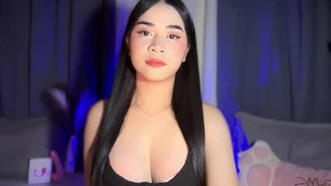 Snapshot of expensivets_chloe chatting on 10.16.25 chloee online show from 10.16.25