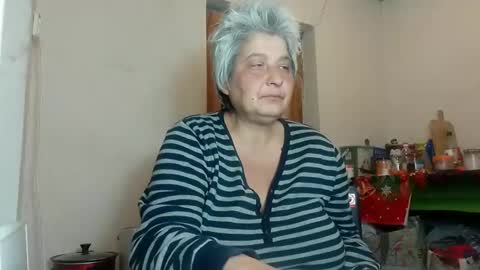 Snapshot of exquisitemature chatting on 01.21.25 ExquisiteMature online show from 01.21.25