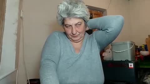 Snapshot of exquisitemature chatting on 02.18.25 ExquisiteMature online show from 02.18.25