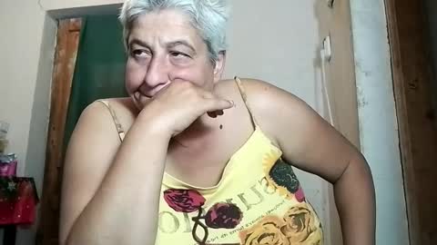 Snapshot of exquisitemature chatting on 09.22.25 ExquisiteMature online show from 09.22.25