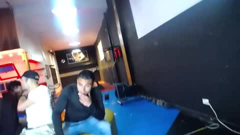 extrangers online show from 03.03.25