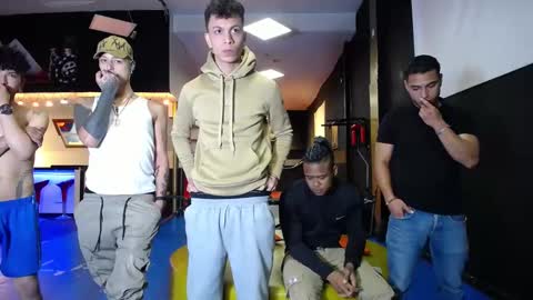 extrangers online show from 03.04.25