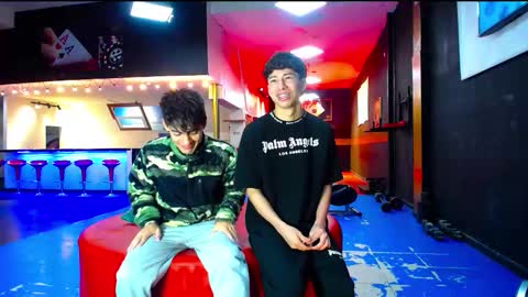 extrangers online show from 10.10.25