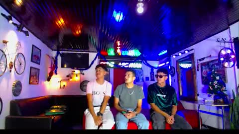 extrangers online show from 12.17.25