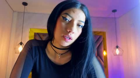 Snapshot of ey_im_simone_ chatting on 05.22.26 online show from 05.22.26