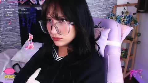 Snapshot of eyesmoon7710 chatting on 06.05.26 eyes moon online show from 06.05.26