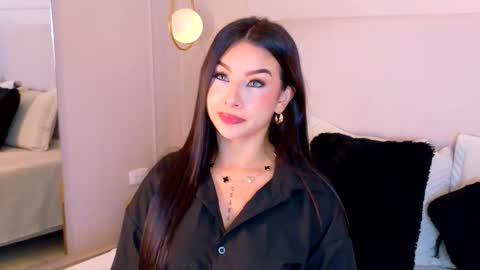 eymicooper online show from 01.05.26