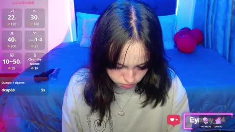 eymmy_24 online show from 11.14.25