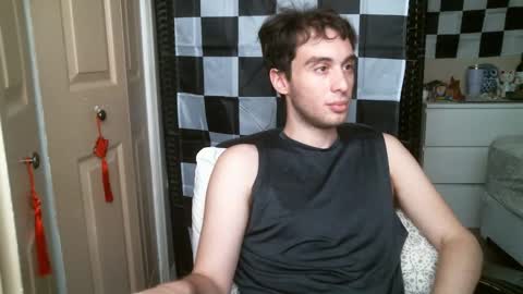 Ezra Naamah online show from 02.02.25