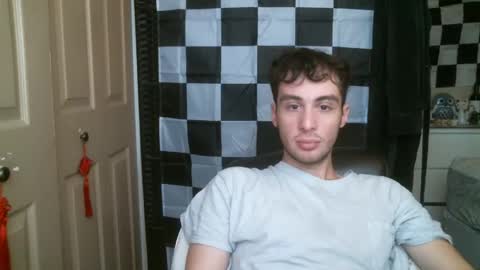 Ezra Naamah online show from 03.10.25