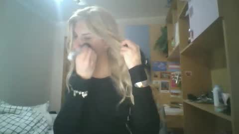 Snapshot of ezrafindom chatting on 02.20.26 Ranya online show from 02.20.26