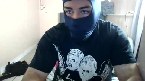 Snapshot of ezzteban935 chatting on 05.20.26 ezzteban935 online show from 05.20.26