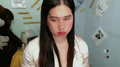 Snapshot of f3ckdollucy chatting on 02.11.25 yanna online show from 02.11.25