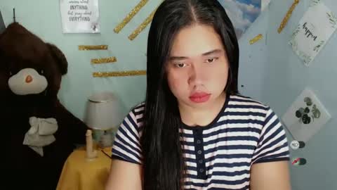 Snapshot of f3ckdollucy chatting on 02.13.25 yanna online show from 02.13.25