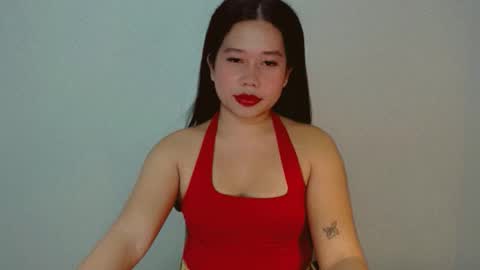 Snapshot of f3ckdollucy chatting on 04.07.26 yanna online show from 04.07.26