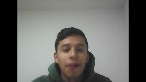 Snapshot of fabiar11 chatting on 09.21.25 R online show from 09.21.25