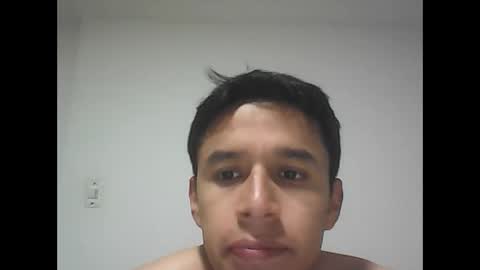 Snapshot of fabiar11 chatting on 09.26.25 R online show from 09.26.25