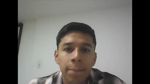 Snapshot of fabiar11 chatting on 11.14.25 R online show from 11.14.25