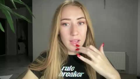 fairy_face online show from 10.09.25