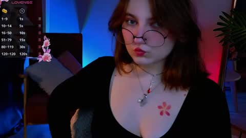 Snapshot of fairy_tara chatting on 05.16.26 Tara online show from 05.16.26