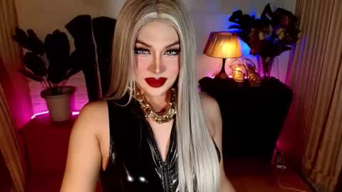 CLAUDIA VALVALERA online show from 10.27.25