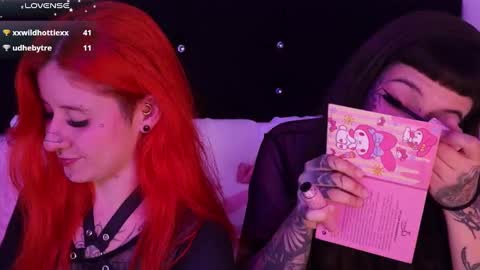 Snapshot of fairyflexxx chatting on 02.01.25 Fairy online show from 02.01.25