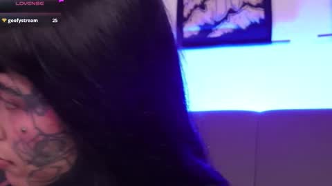 Snapshot of fairyflexxx chatting on 10.13.25 Fairy online show from 10.13.25
