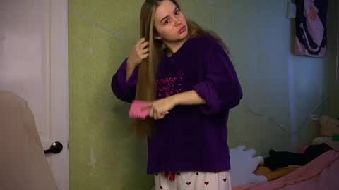 Snapshot of fairyilona chatting on 04.16.26 Ilona online show from 04.16.26