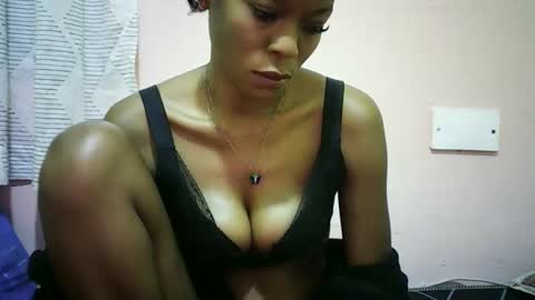 Snapshot of faizah_ chatting on 05.01.26 faizah_ online show from 05.01.26