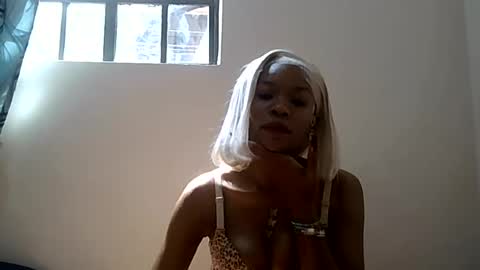 faizah_ online show from 08.02.26