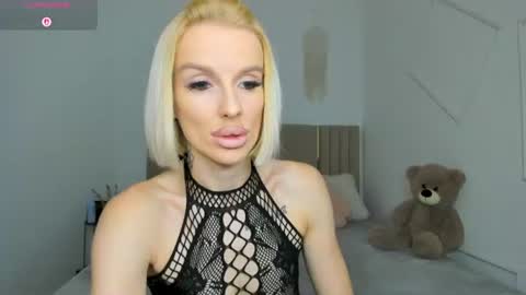 Snapshot of fallen1_angel chatting on 07.17.26 Lana online show from 07.17.26