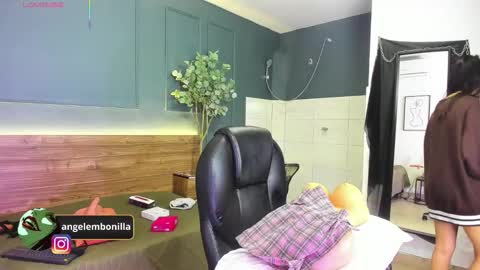 Snapshot of fallen_angel999777 chatting on 03.17.26 Megan 630 1330 -5 online show from 03.17.26