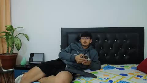 FallGays online show from 02.18.26