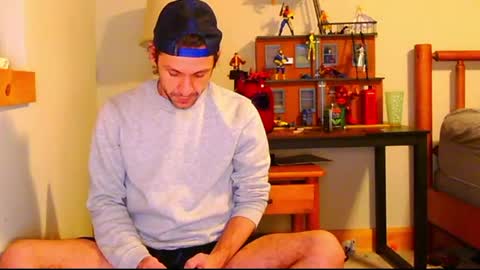 Snapshot of fanfriction chatting on 12.20.24 Fan Friction online show from 12.20.24