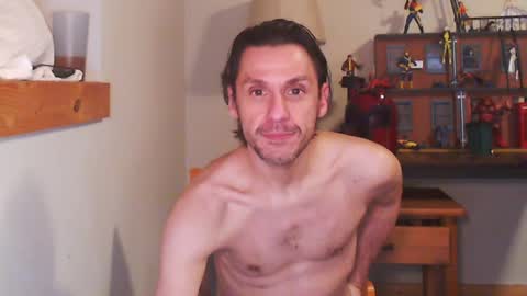 Snapshot of fanfriction chatting on 12.21.24 Fan Friction online show from 12.21.24