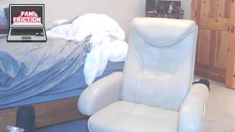 Snapshot of fanfriction chatting on 02.20.25 Fan Friction online show from 02.20.25