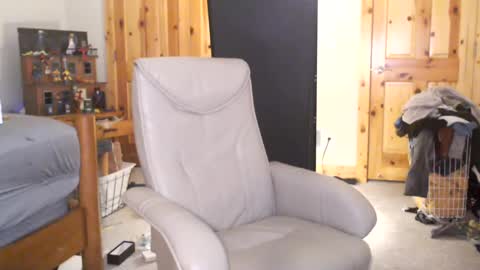 Snapshot of fanfriction chatting on 03.05.25 Fan Friction online show from 03.05.25