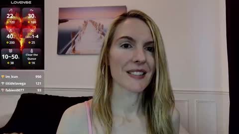 Snapshot of fanny_posy chatting on 02.22.25 Fanny online show from 02.22.25