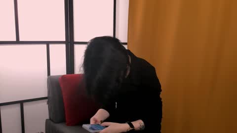 Mia online show from 12.03.24